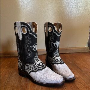 Men's Stylish Black and White Western Cowboy Boots
